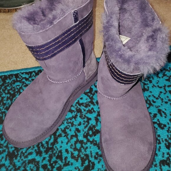 UGG Shearling-Lined Purple Boots, Size 6, NWOB - Picture 1 of 9